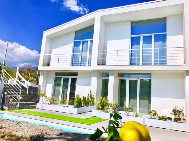 Airbnb Acireale Vacation Rentals Places To Stay Sicily Italy