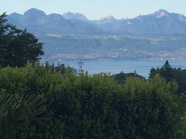 Villa breathtaking lake view hot tub gallery image 2