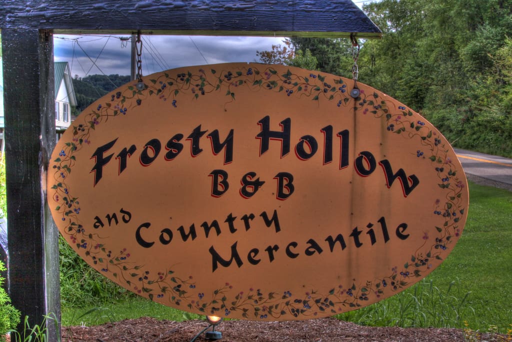 Frosty Hollow Bed and Breakfast Bed and breakfasts for Rent in