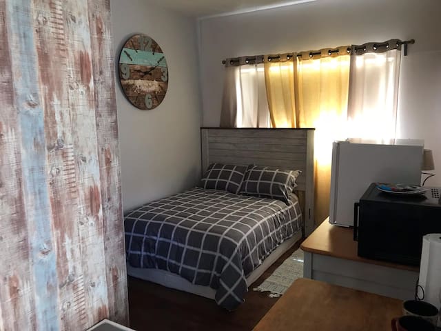 Private, great location, free parking in front