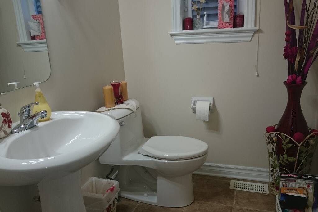 Main Floor washroom
Washroom