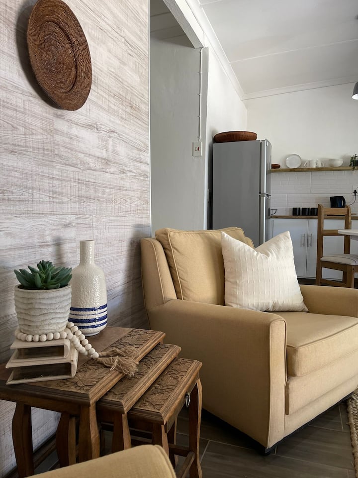 Ebbtide/smooth Sailing Cottage - Port Shepstone