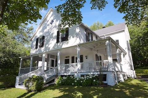 North Hatley Lake House