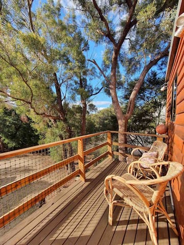 Wineglass Beach House – a retreat in the treetops