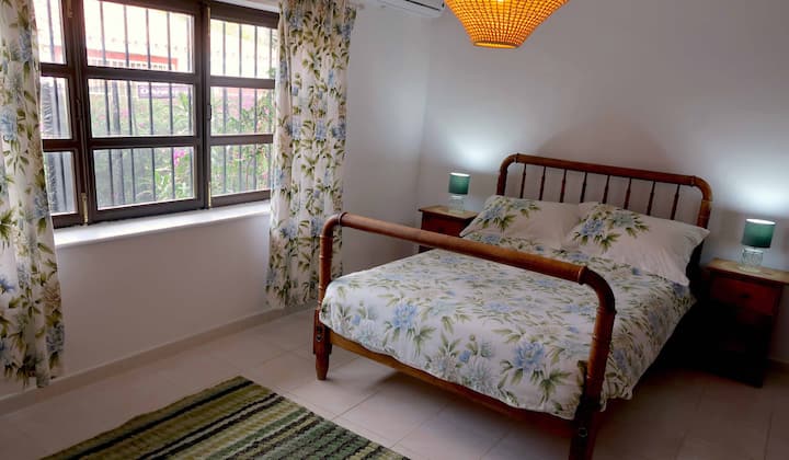 საძინებელი 1