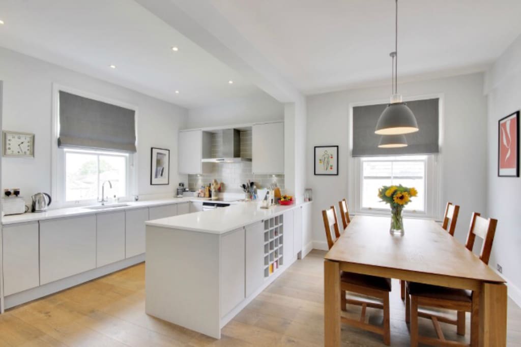 Kitchen/diner (shared space)