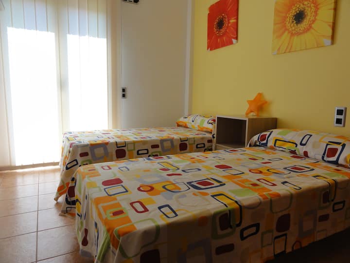 غرفة مزدوجة في الطابق العلوي