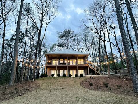 Beautiful Lakefront Home on Logan Martin Lake