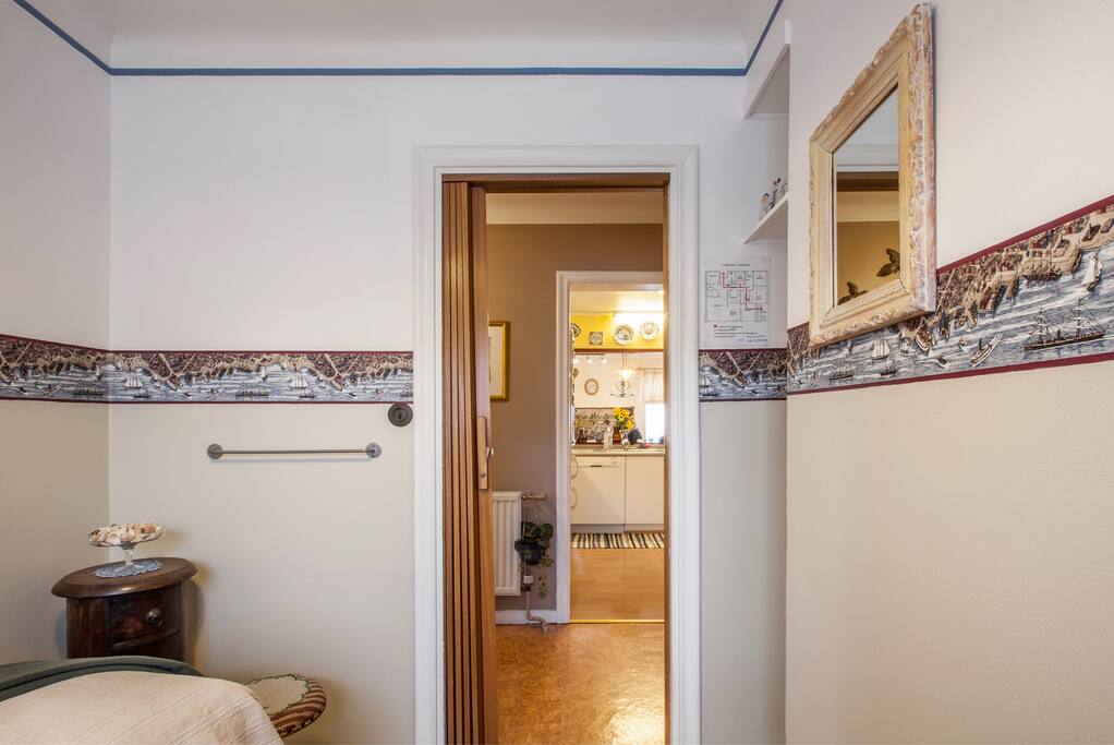 Single bed room