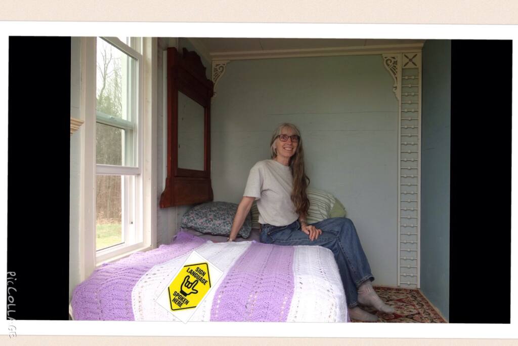 Karen inside "the Cool'r Cottage". Yes I also speak English