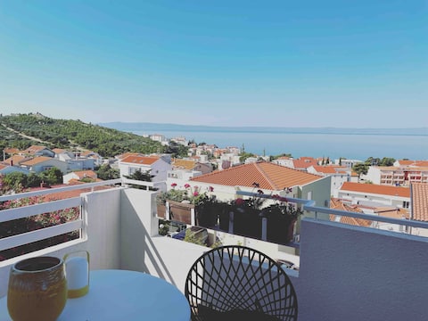 Mali Paradise: Limun with sea view & large balcony