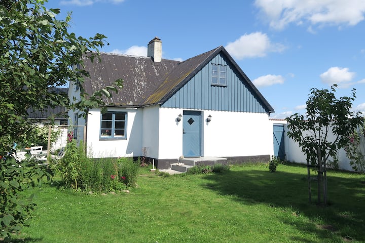 Hus På ÖSterlen I Lantlig Miljö. - Tomelilla