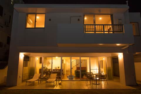 Rent a house with a view of the sea! Stylish interior design in harmony with the sea! Have an unforg