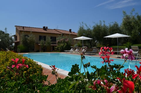 Proprietà Airbnb di successo: CASA MELINO private villa pool sauna and Jacuzzi a Civitella In Val Di Chiana