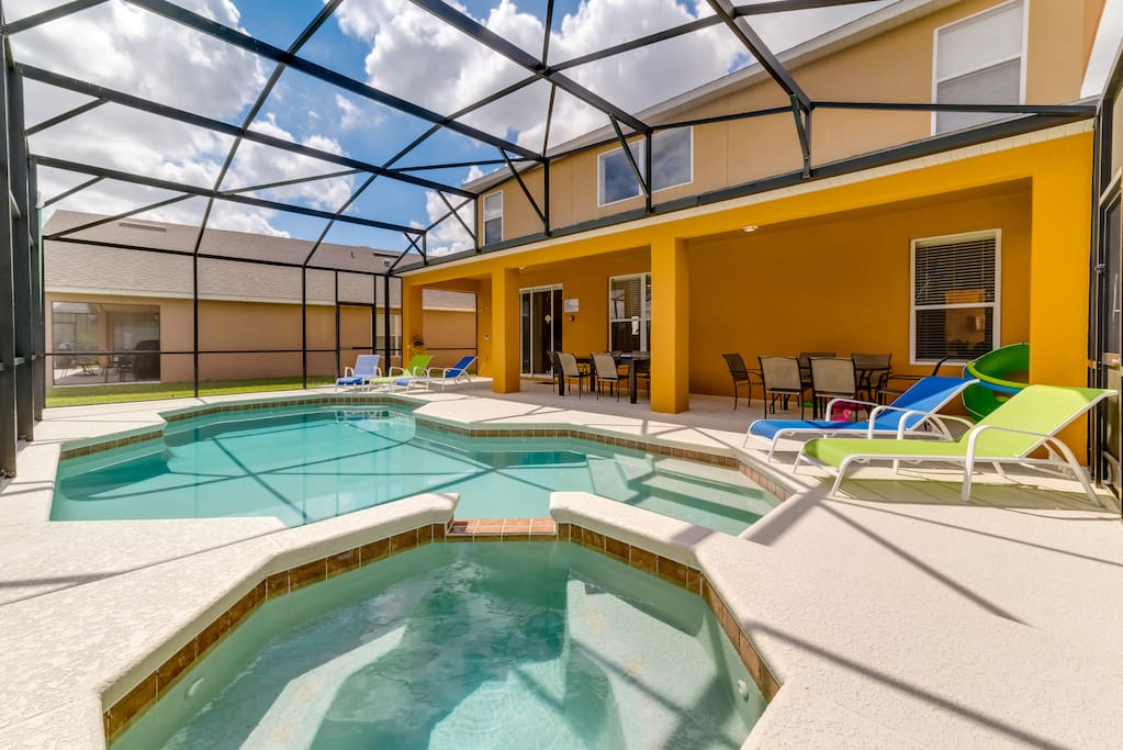 Swimming Pool + Spa + Lakefront. Extra large lanai sun porch