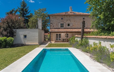 Top performing Airbnb: Villa Eva with Private Pool in Katun Cattuni