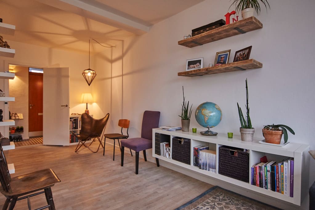 Living room area, enjoy the cosy evenings here.