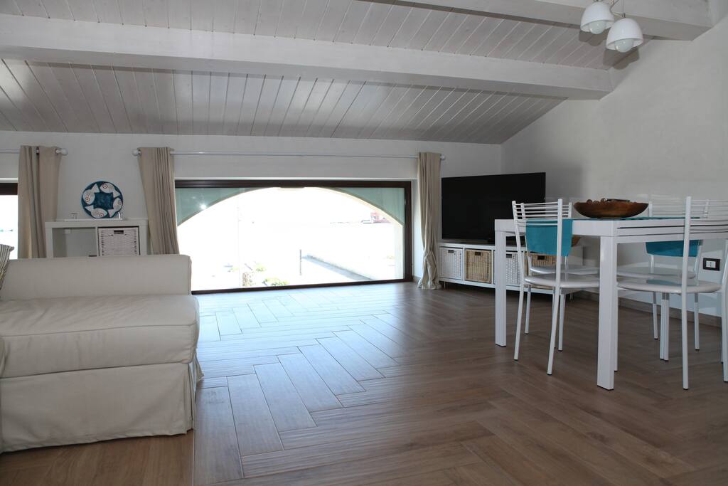 Living con vista mare e borgo