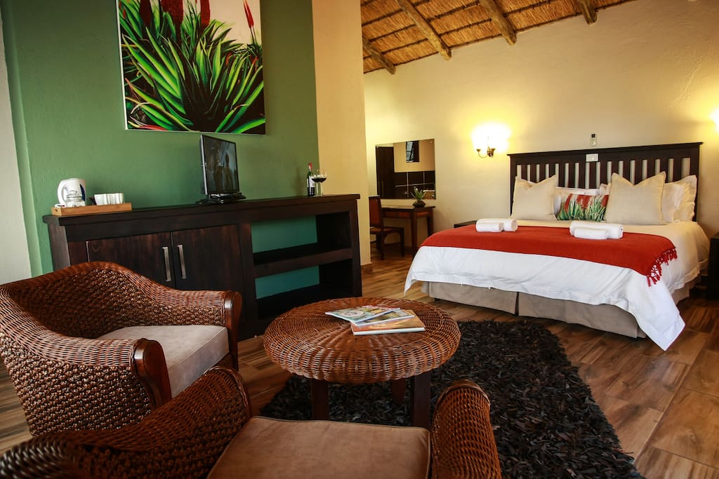 Guest house b b. Саймонстаун. Guest house b b. Woodlands resort. Гостевой дом астрахань.