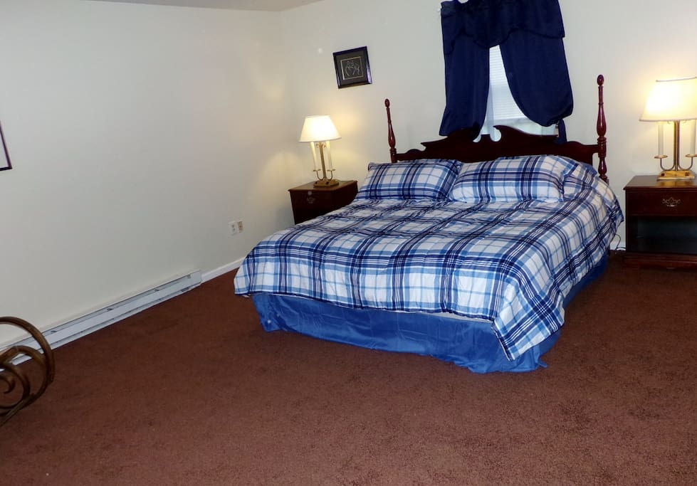 2BR Queen