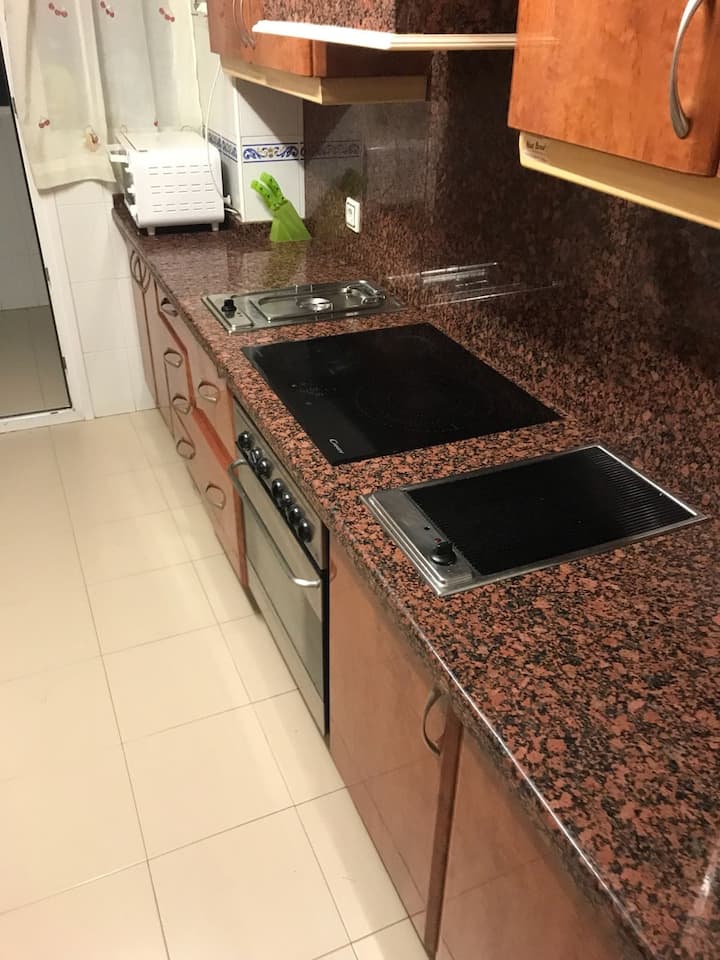 4 Dormitorios, Piscina Y Jardin Comunitarios. - Málaga