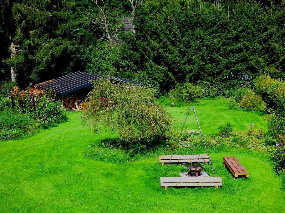 Garten mit Grillplatz