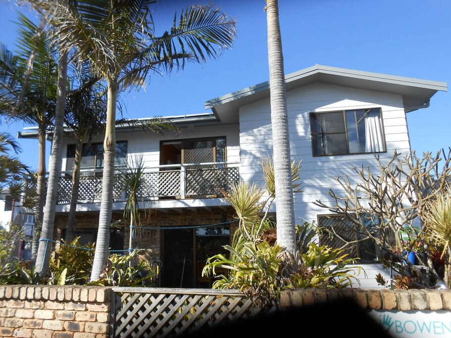 3 Ross St