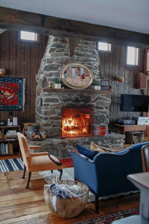 Cozy barn stay near Smuggs, BTV, (Stowe in summer)