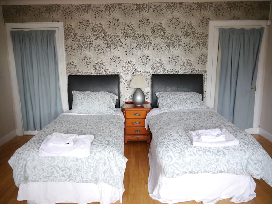 Very comfortable beds with memory foam