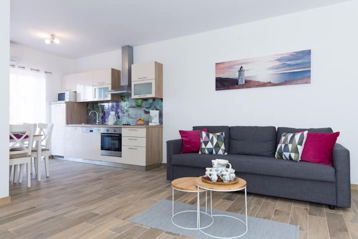 Modern Apartment Primorka 1 In A Peaceful Location - Vrbnik