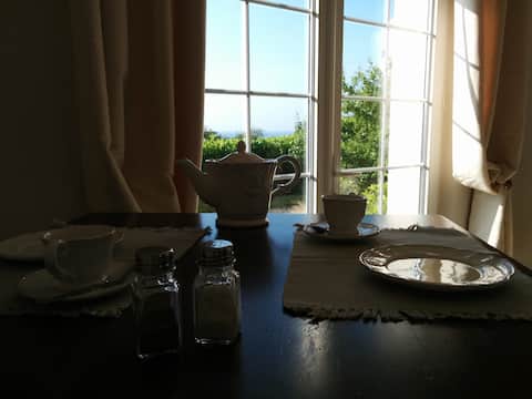 Top performing Airbnb: room on the golf course with sea view in Saint Cast Le Guildo