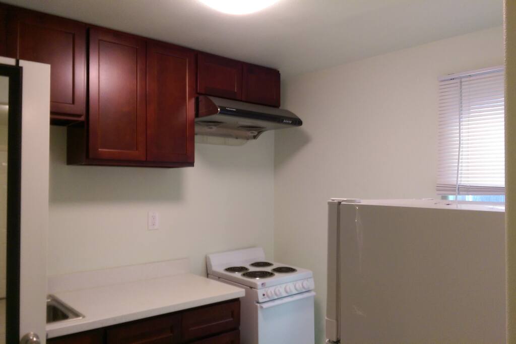 Kitchen, free to use.