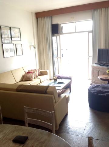 AWESOME view 3 bed apt in LEBLON gallery image 4