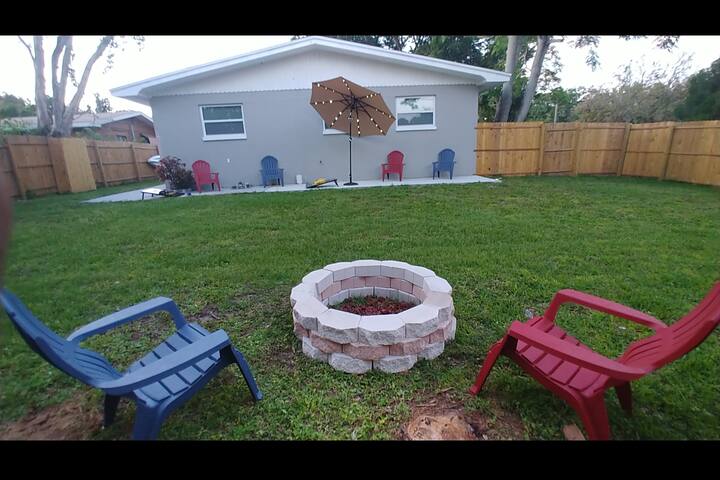 Beautiful renovated 2br home near Clearwater Beach