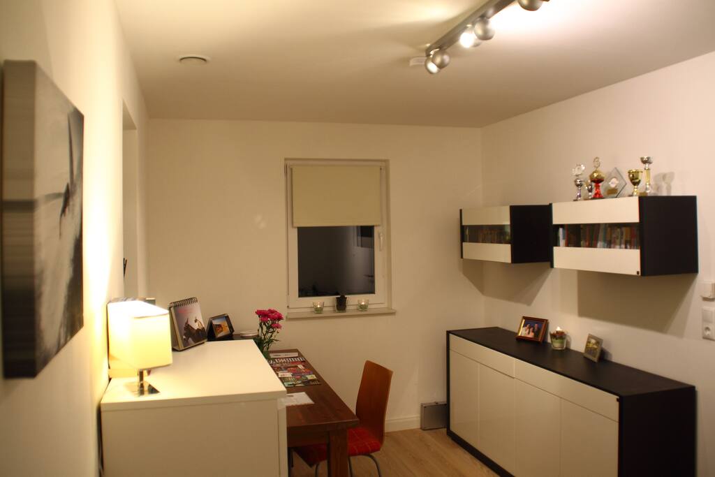 Dein Zimmer hat eine angenehme Größe.