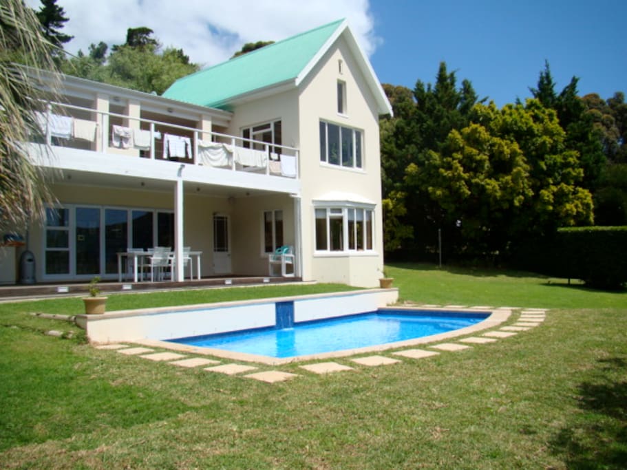 Huge garden with Jungle Gym, Vegetable Garden, Kids Blackboard, etc.