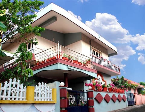 Pragathi Homestay for 6 people @ Coorg/Madikeri