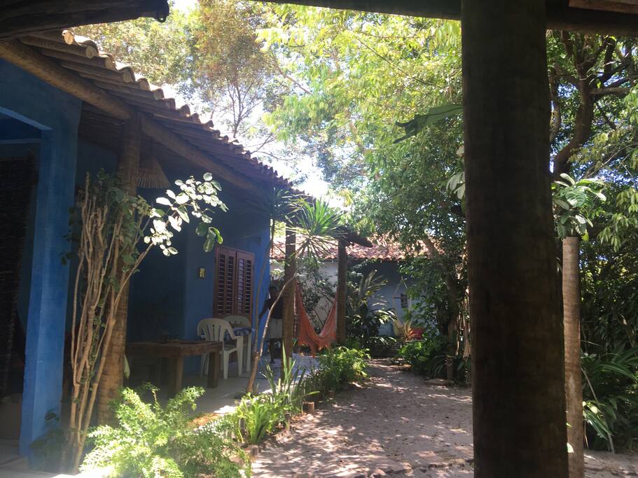 Aqui voce pode tomar café da manha de pijama, na varanda do teu quarto!!