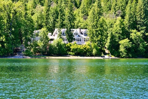 Swan Lake House 6 Bed/Bath - Sleep 12 ON WATER