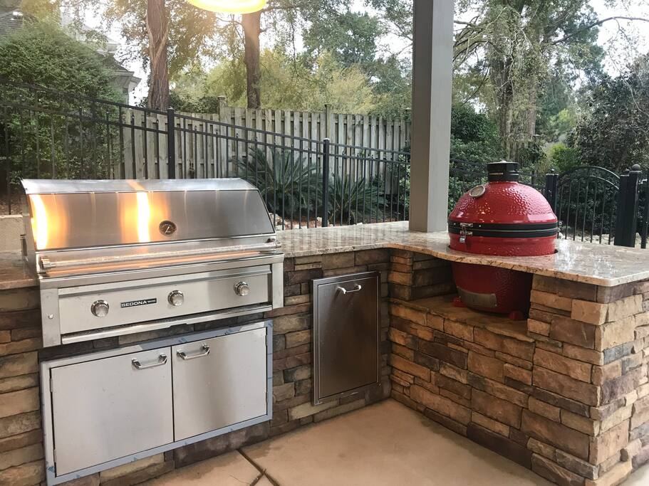 outdoor kitchen