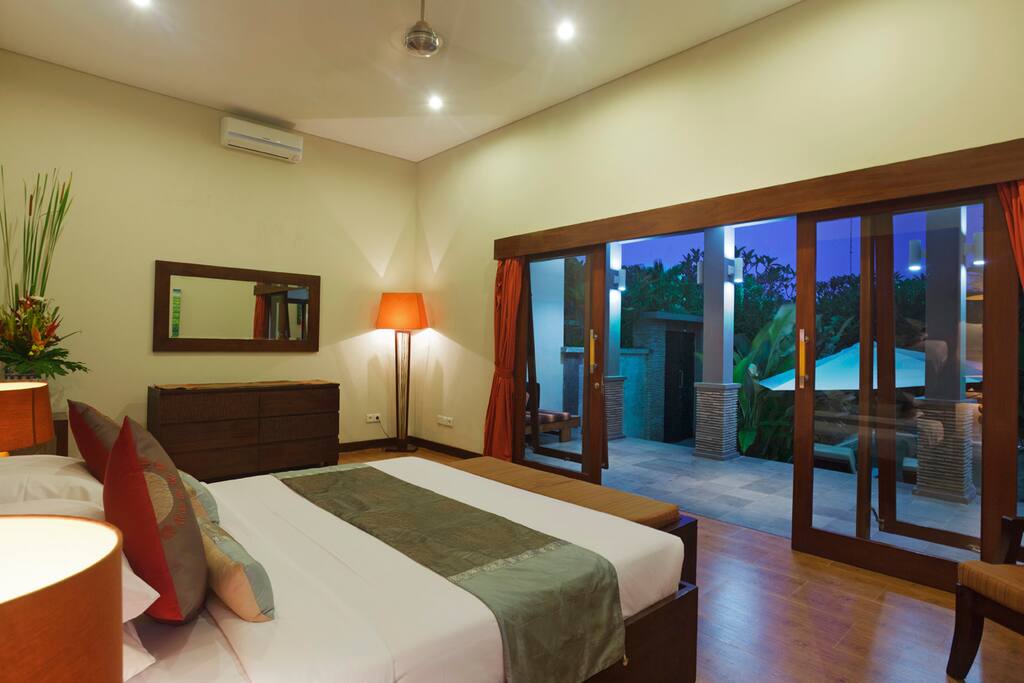 2 Bedroom Private Pool Villa near Echo Beach Canggu