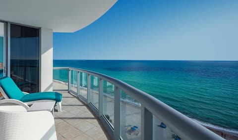 SUNNY ISLES OCEAN FRONT APART  15 AB (+hotel fees)