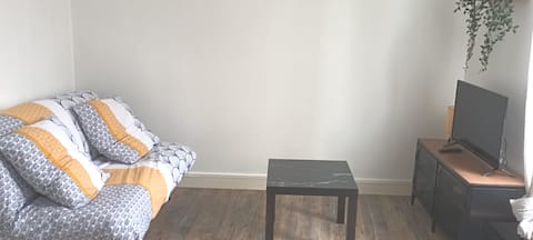 center of Montfort-Sur-Meu