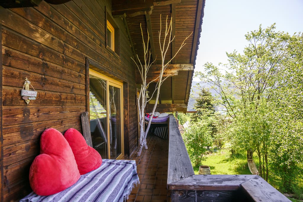 balcony