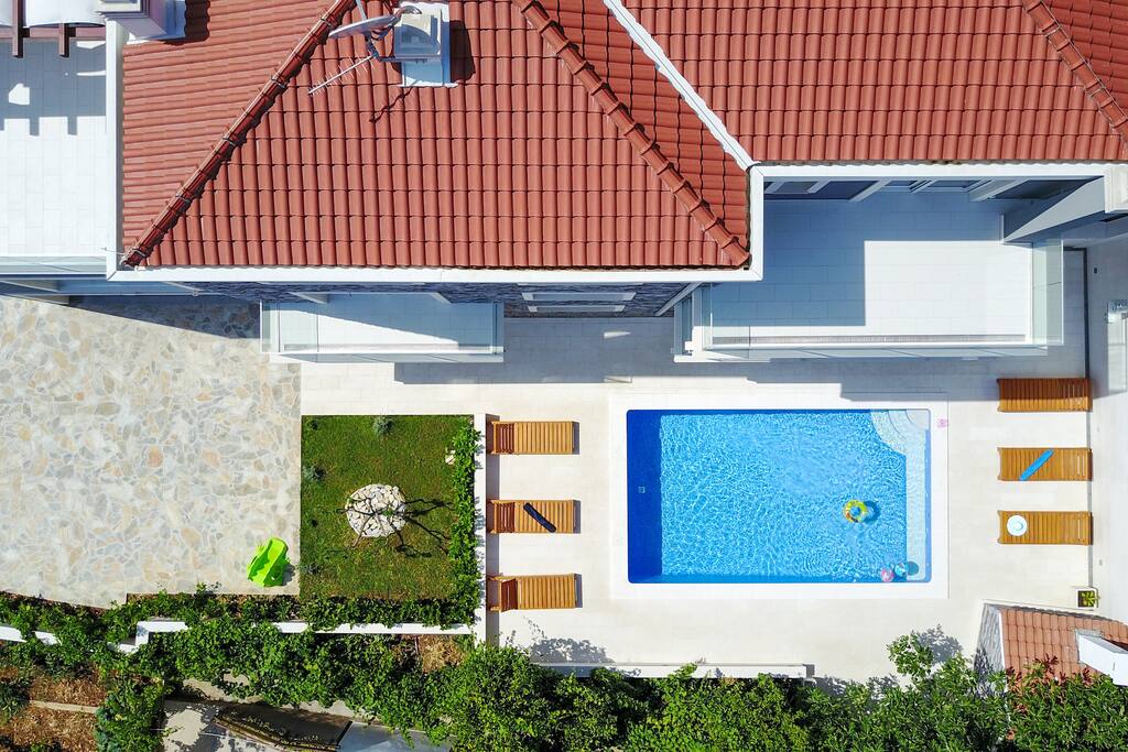 Pool area