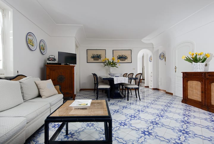 • Silent Villa In Anacapri Center • - Anacapri