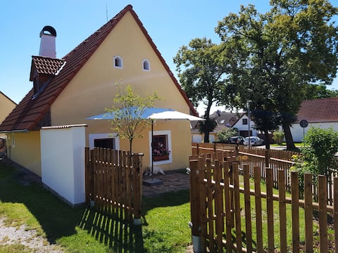 Successful Airbnb property: House Between the Roads in České Budějovice