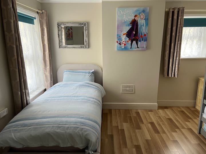 7 Best Airbnbs With Hot Tub In Bournemouth, UK Updated 2024 Trip101