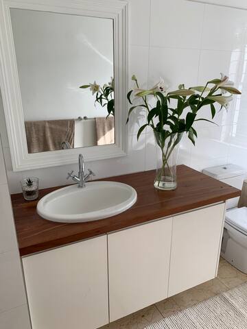 Architects Villa, views, pool, spacious, private, gallery image 5