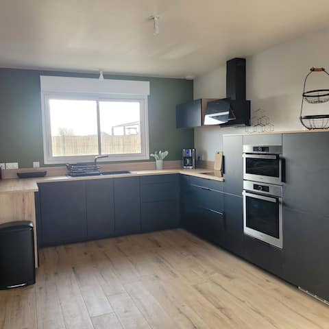 pavillon neuf proche de la mer